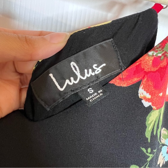 LULU'S Go Fleur a Twirl Black Floral Print Handkerchief Midi Dress. Size Small - Picture 10 of 11